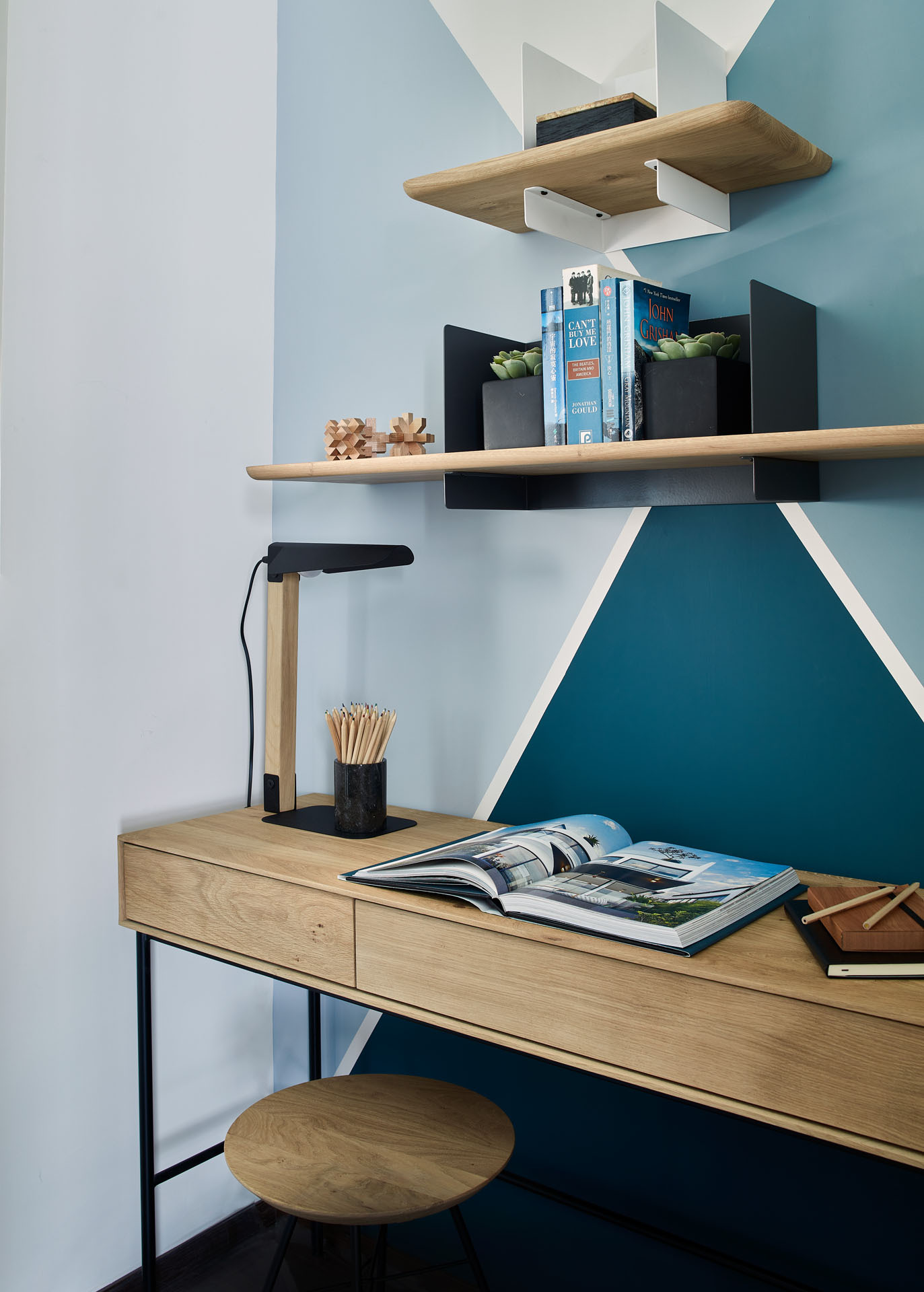 https://d1hrq4pixj53pk.cloudfront.net/demo/images/TREE_Maya-by-Nouvelle_whitebird-desk-disc-stool-UP-clip-wall-shelves-and-table-lamp_2022-06-30-043831_ubod.jpg